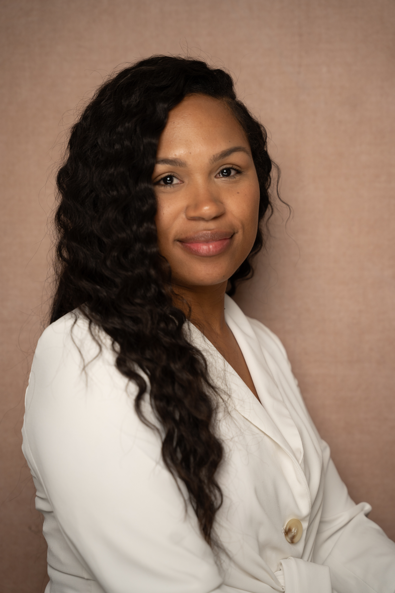 Jasmine, founder of IntelliRise Solutions